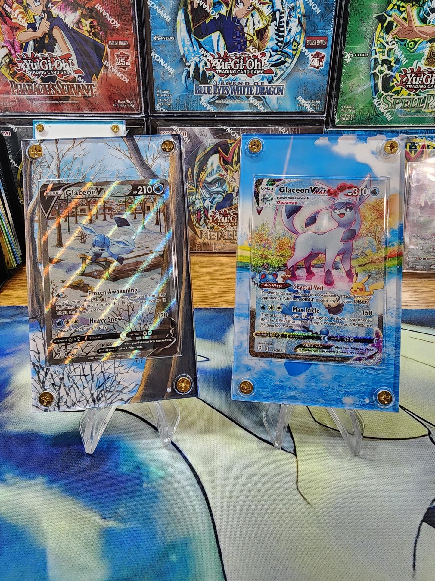 x2 Pokemon Glaceon V & Vmax Alt Art Evolving Skies Extended Artwork Cases